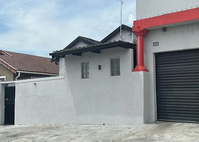 Naledi Homestay